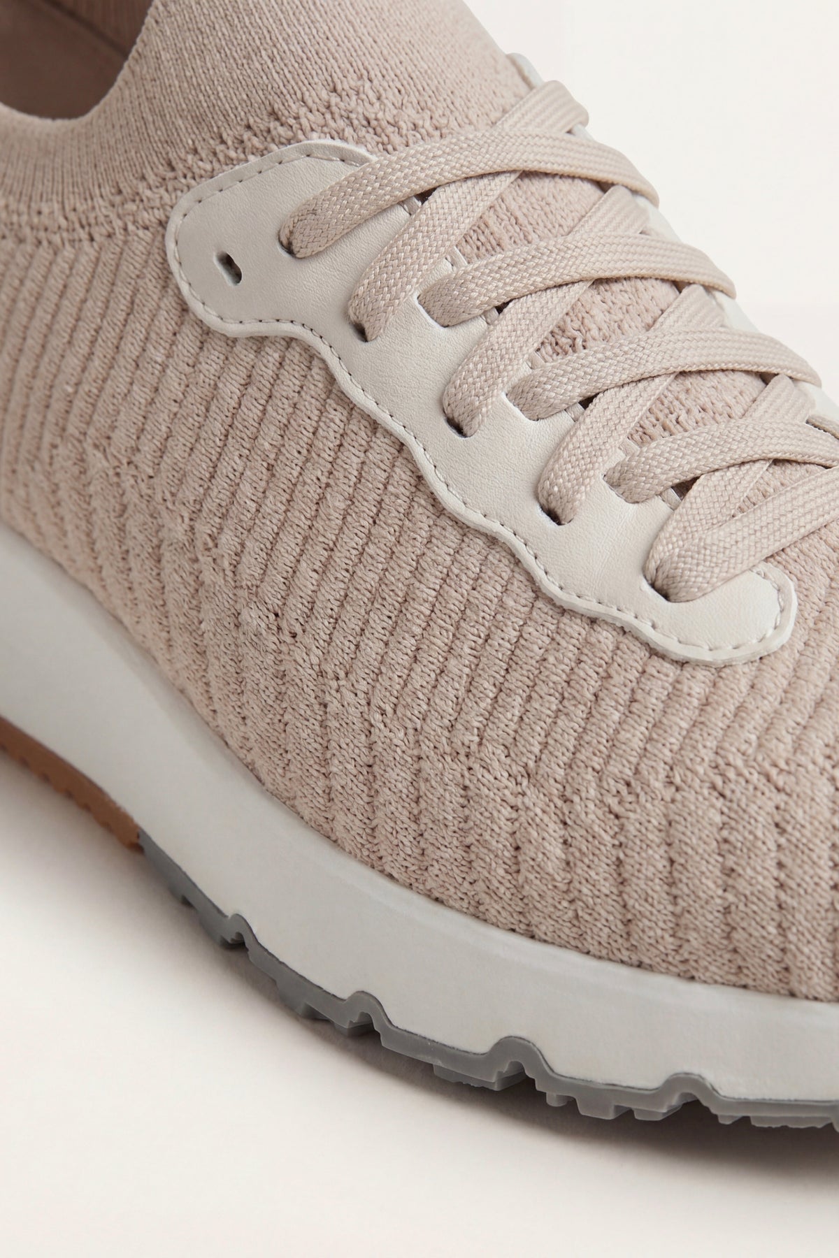 Vicenza Mesh Runner Sand Beige