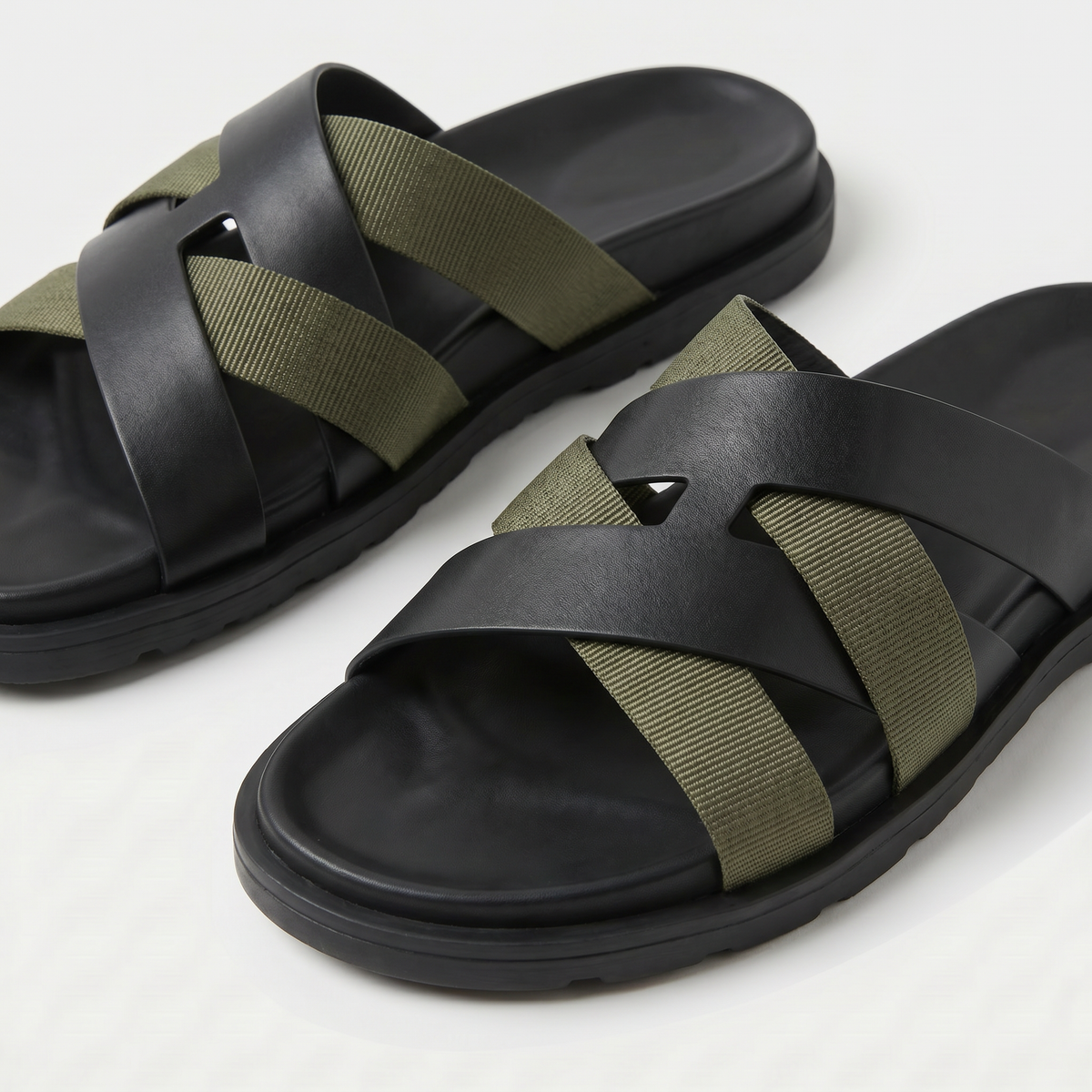 Riviera Cross Sandal Black/Olive