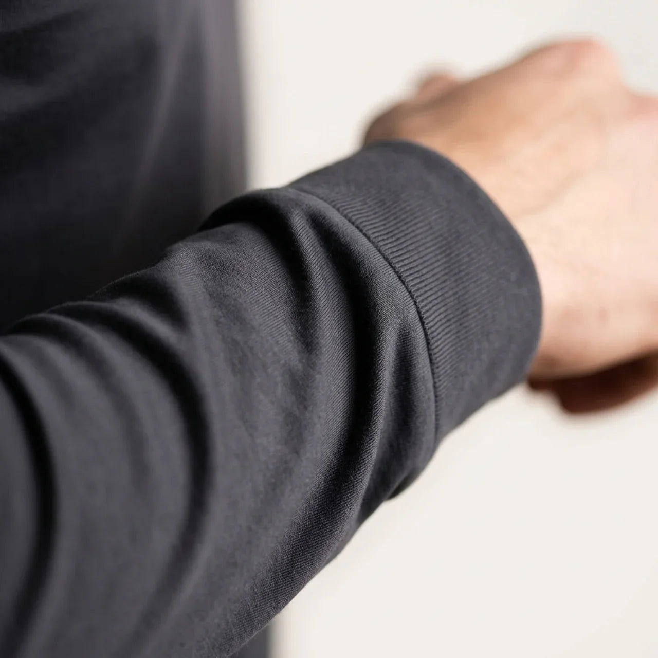 Verona Lustre Longsleeve Dark Grey